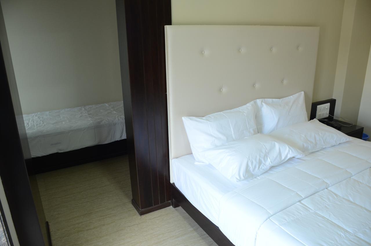 Blue Bay Resort Puri Exterior photo